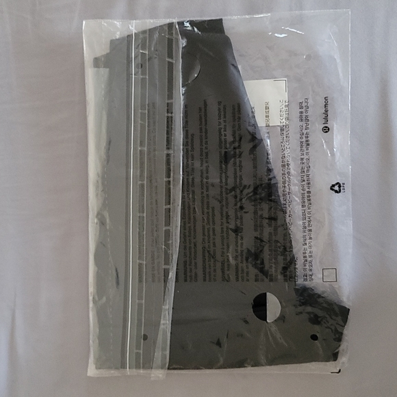 NWT ❤️Lululemon Align HR Short 4" Inseam Black Sizes 2 4 6❤️ - Picture 15 of 16